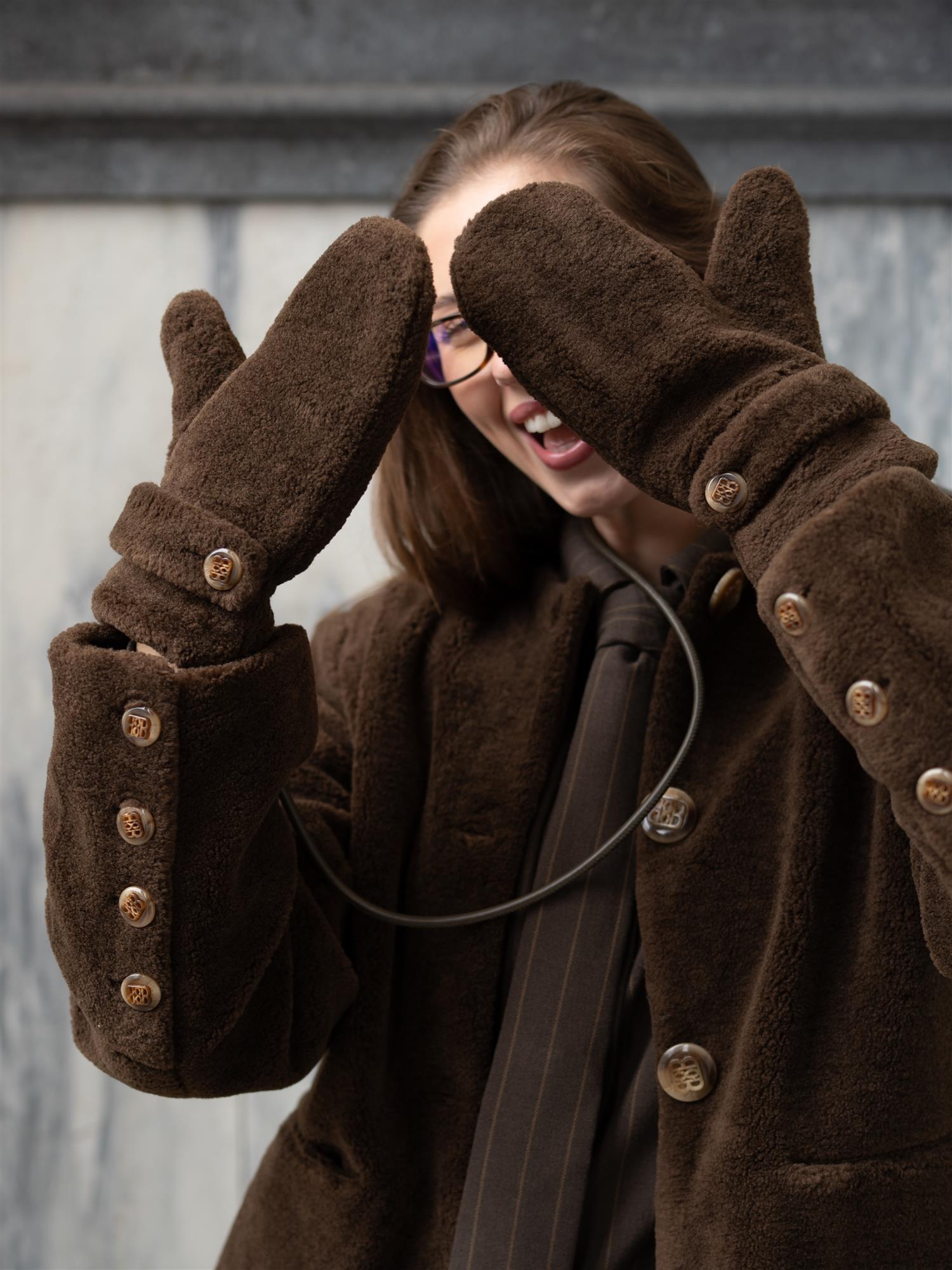 Shea Shearling Gloves Brown