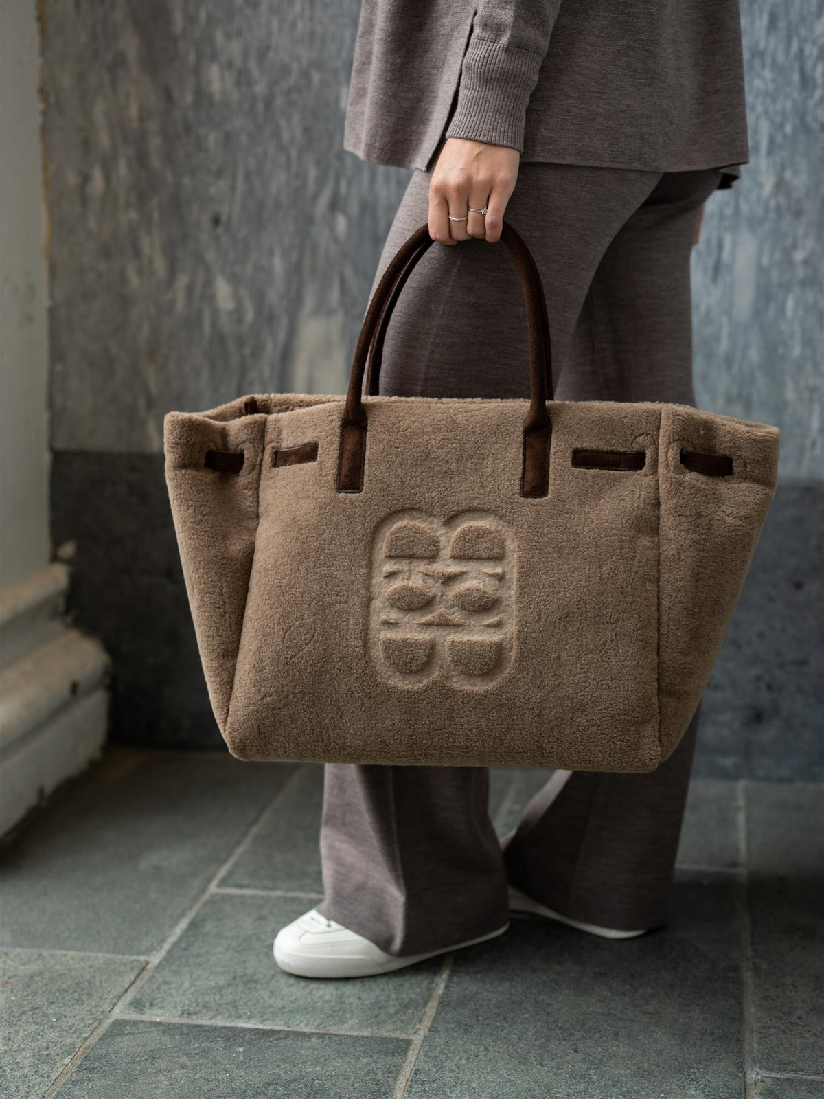Lykke Shearling Bag Taupe
