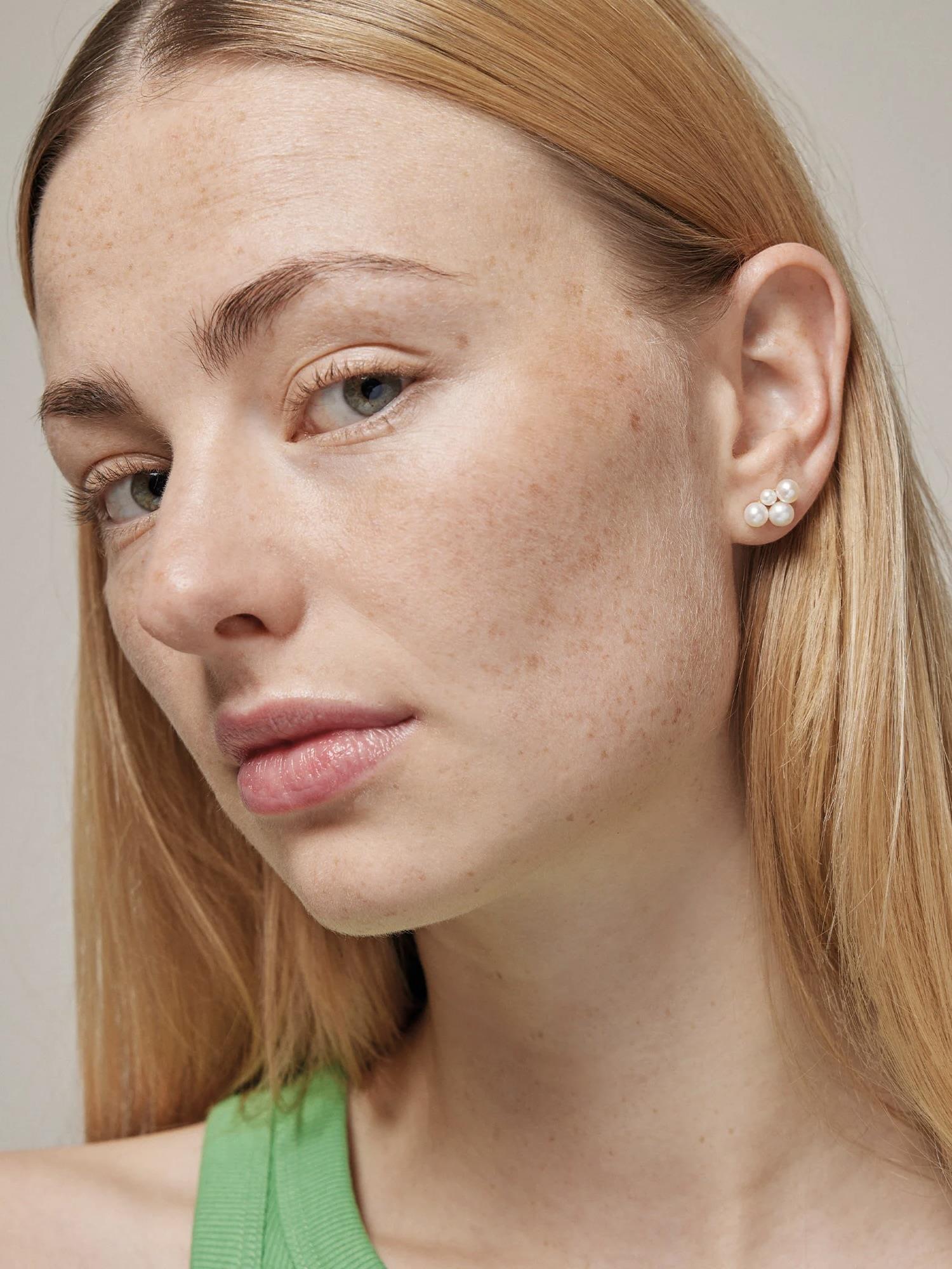 Enamel Studs Mae