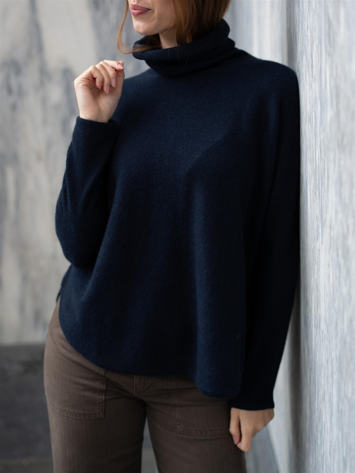 Curved Turtleneck Navy