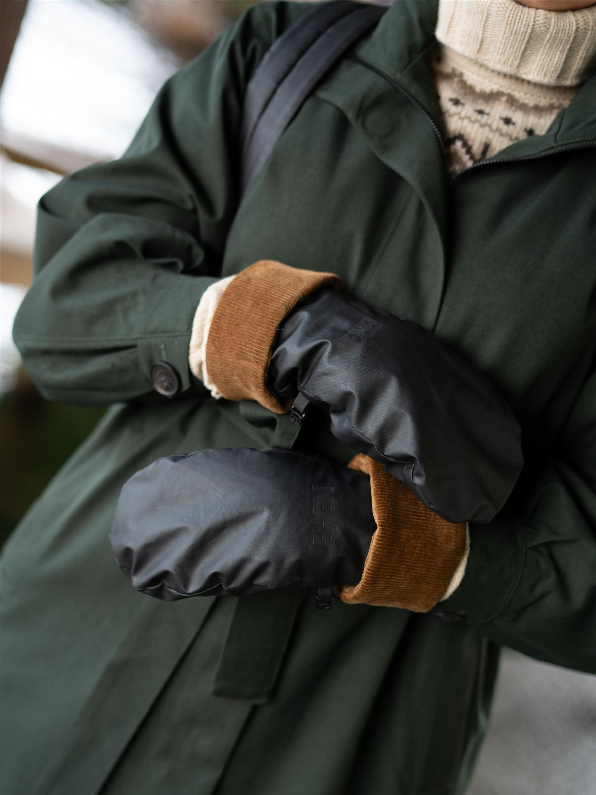 Storm Mittens New Black