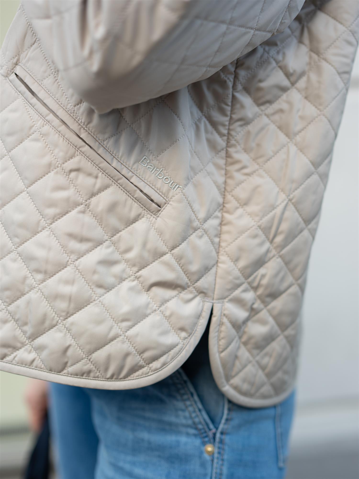 Barbour Cashel Quilt Mist