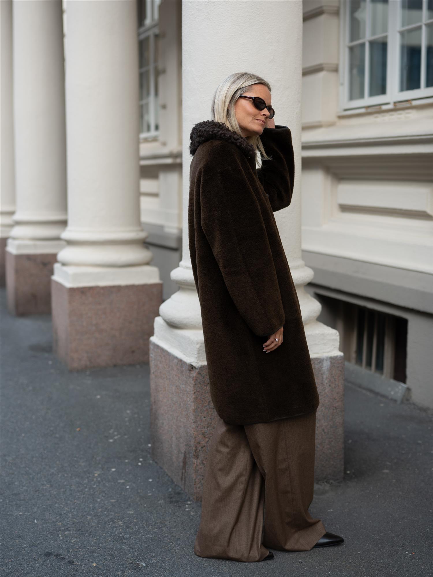 Elda Lamb Fur Coat Espresso