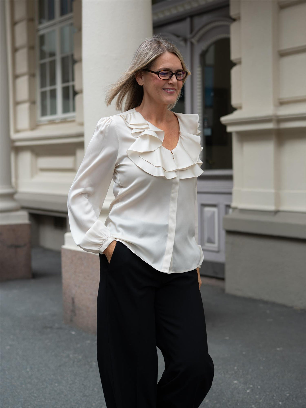 Mona Blouse Frill Champagne