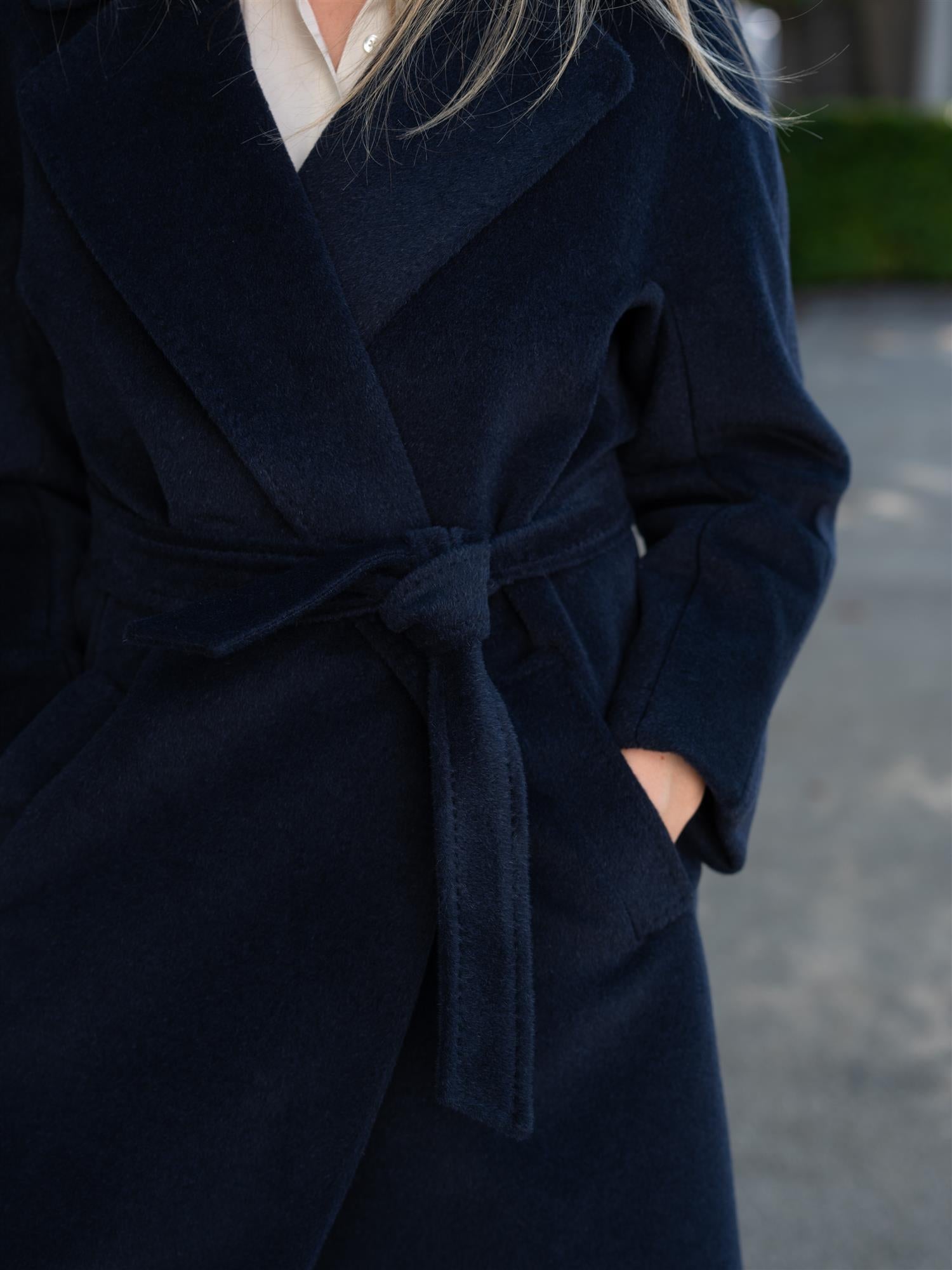 Tempera Navy
