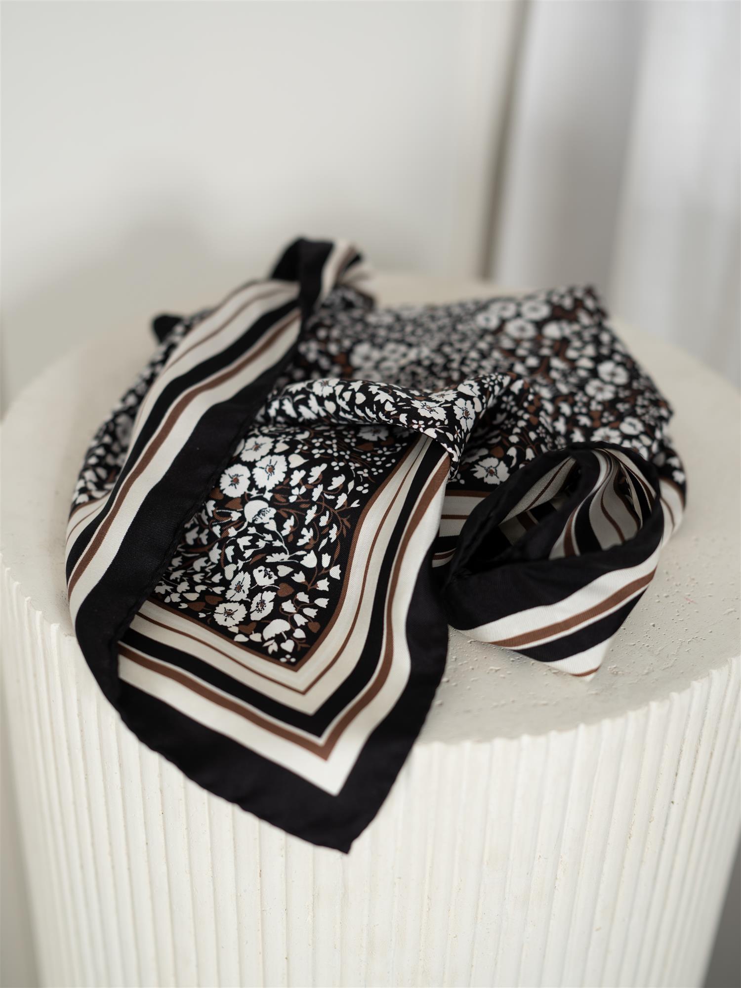 Stenströms Scarf 65 X 65 cm Black Pattern