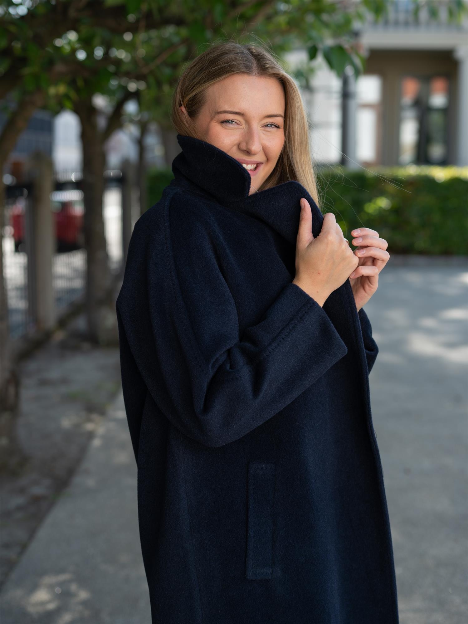 Tempera Navy