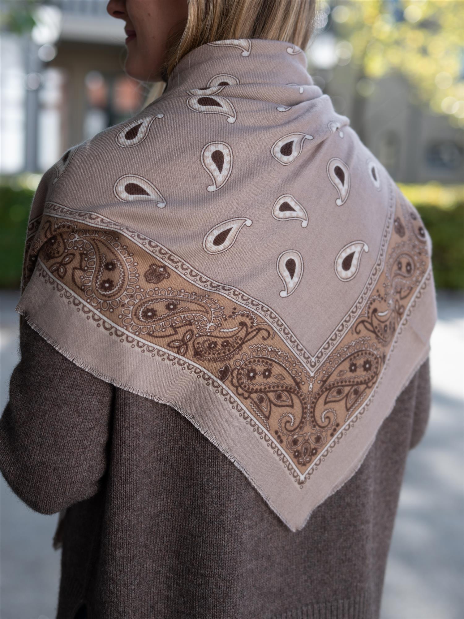 Paisley Scarf Beige