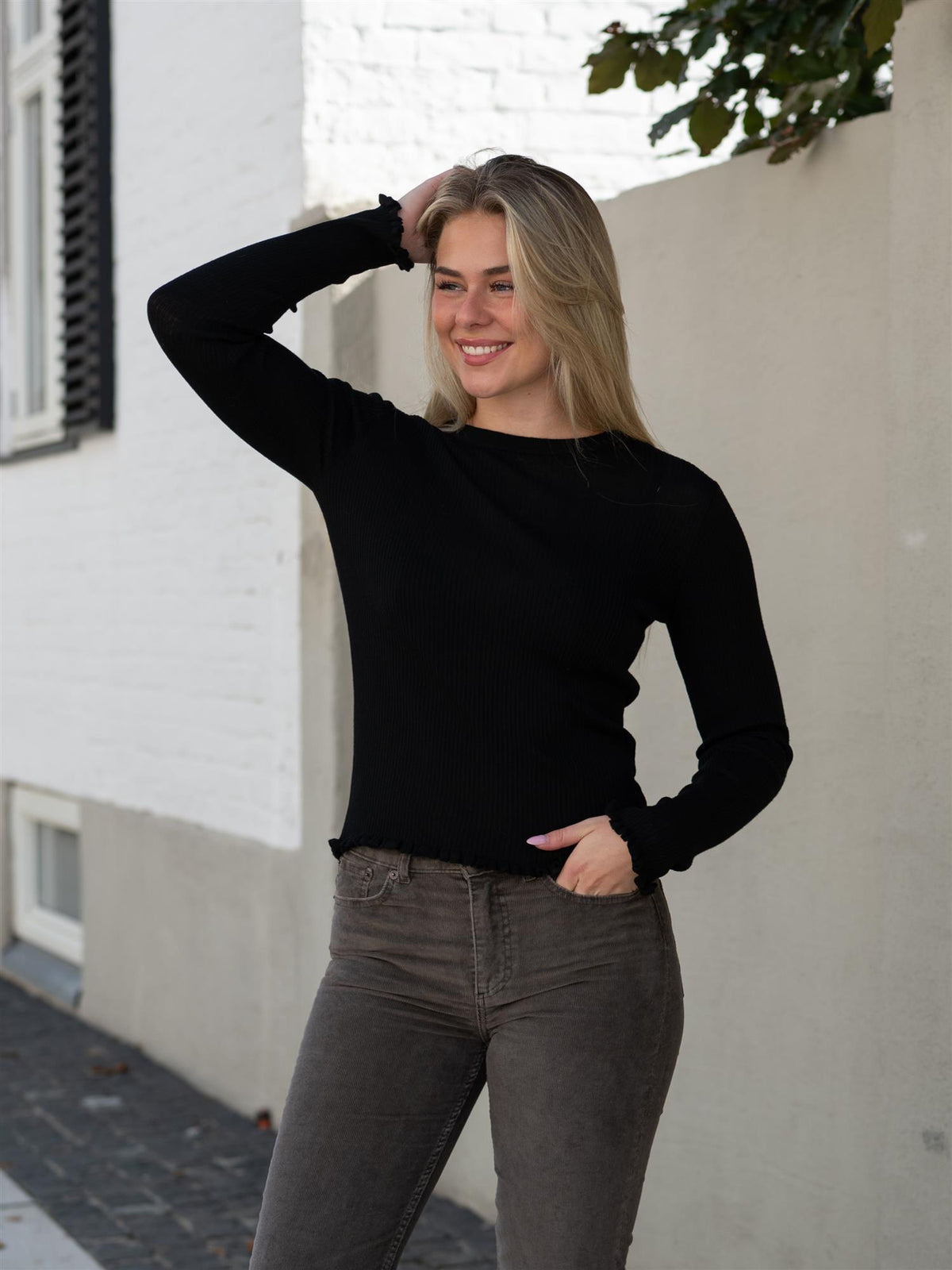 AKS LABEL Manu Merino Sweater Black