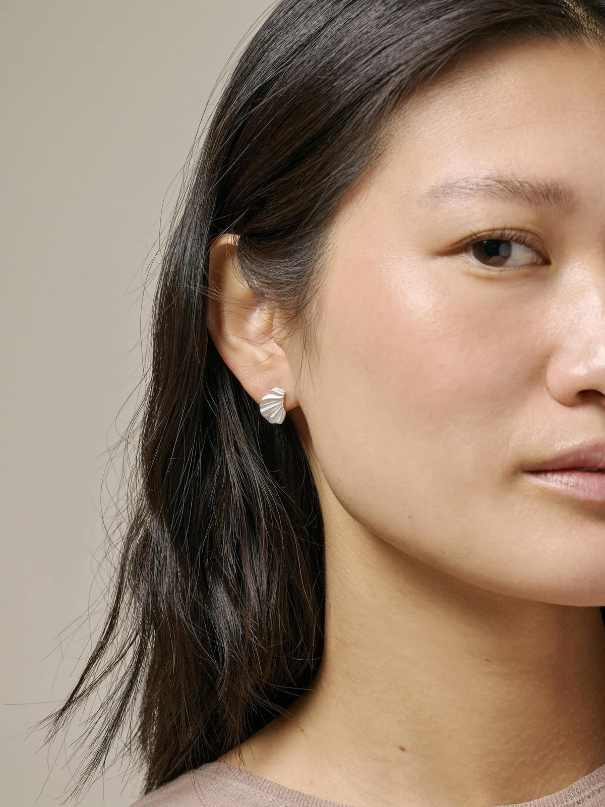 Earring, Mini Wave Silver Plated