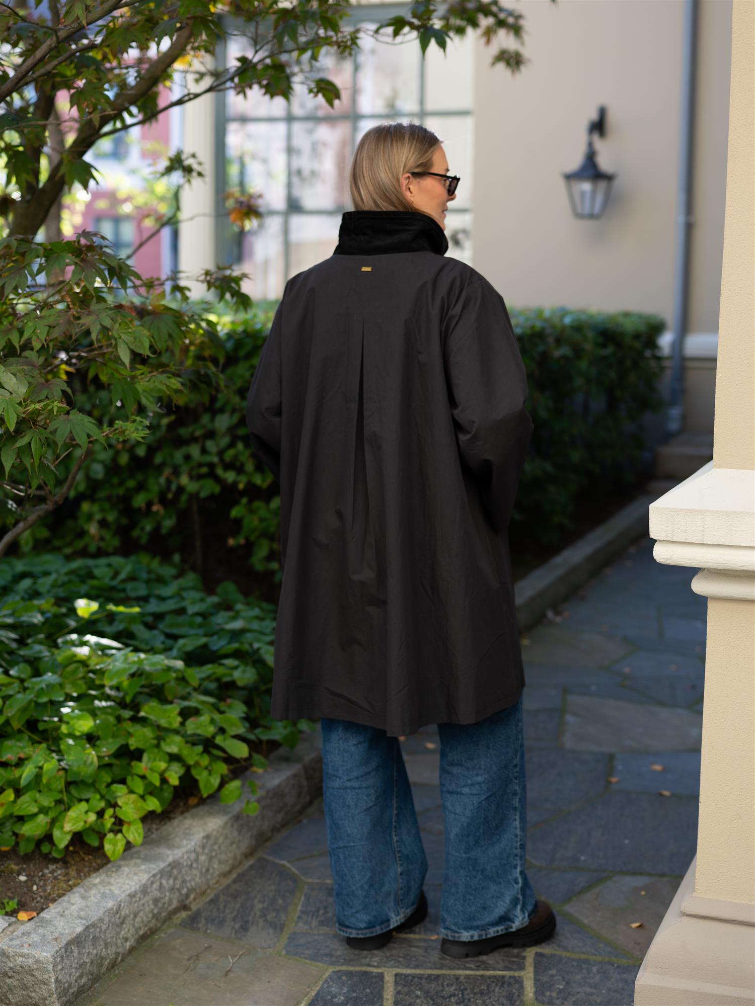 Sable Coat Black