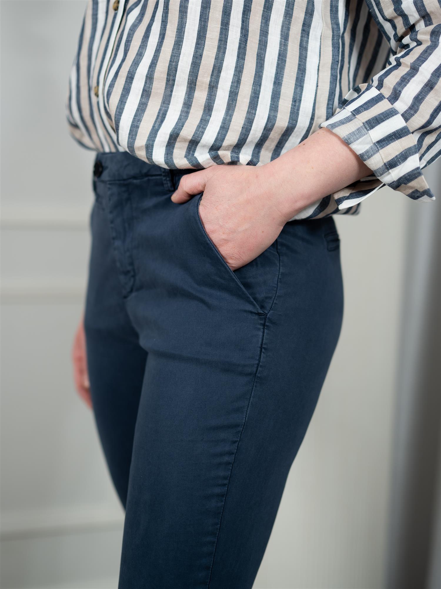 Pieszak Anika Support Cropped Chino Navy