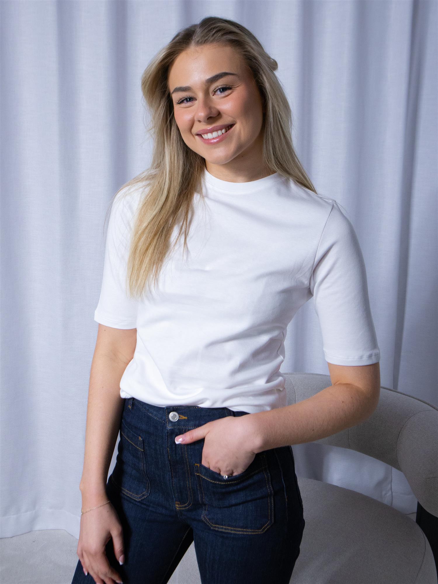 Julie Josephine Marianne Tee White