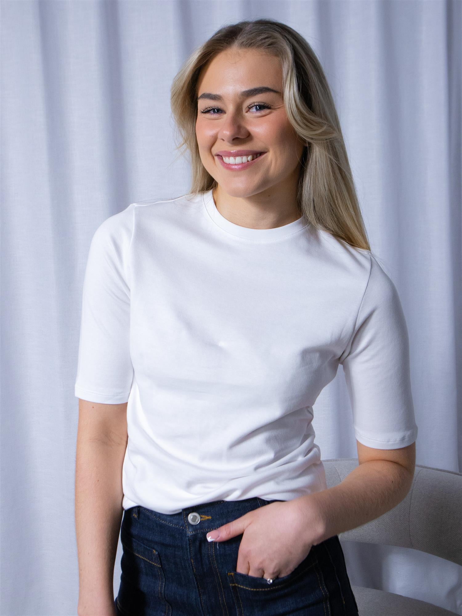Julie Josephine Marianne Tee White