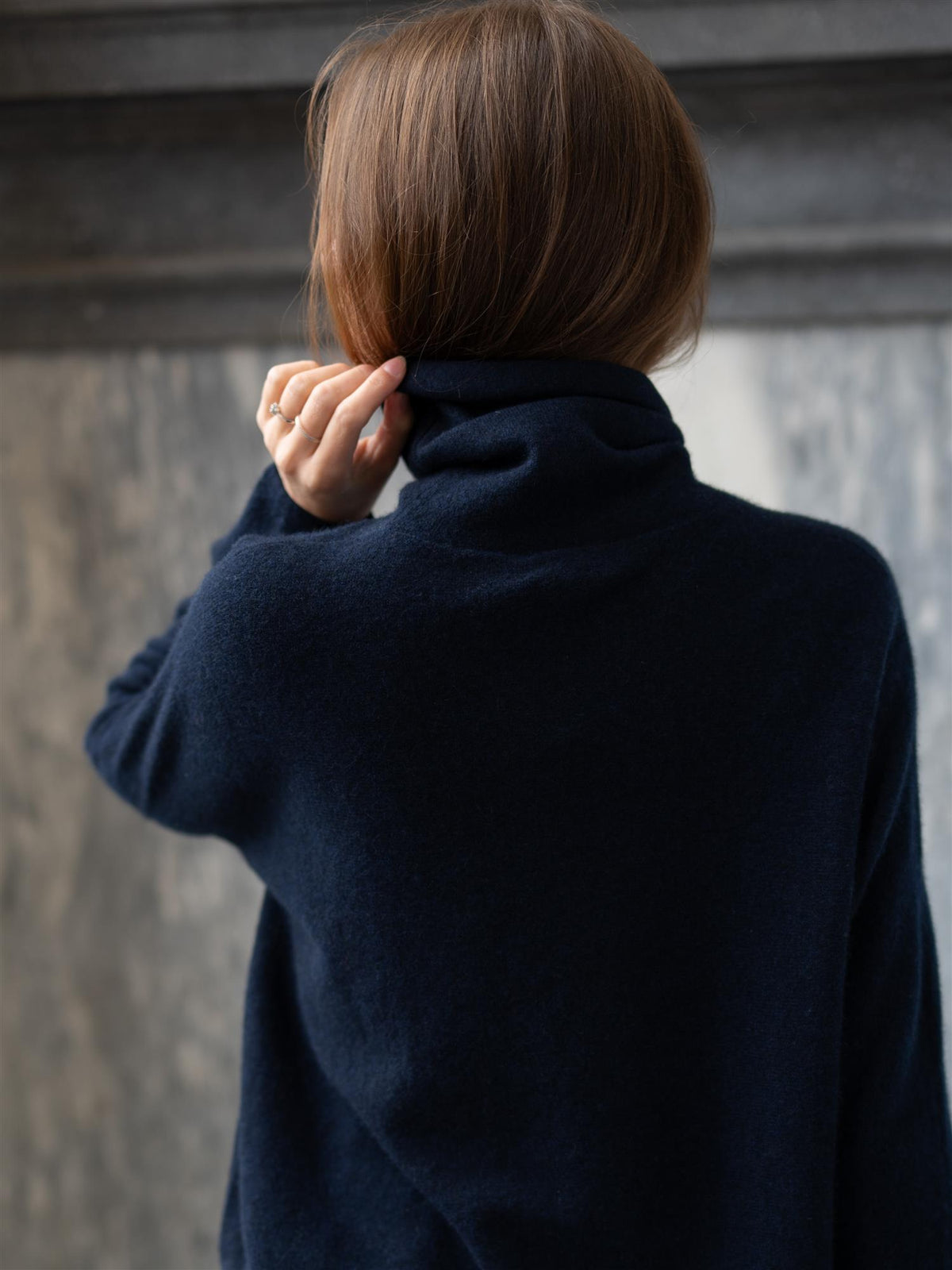 Curved Turtleneck Navy