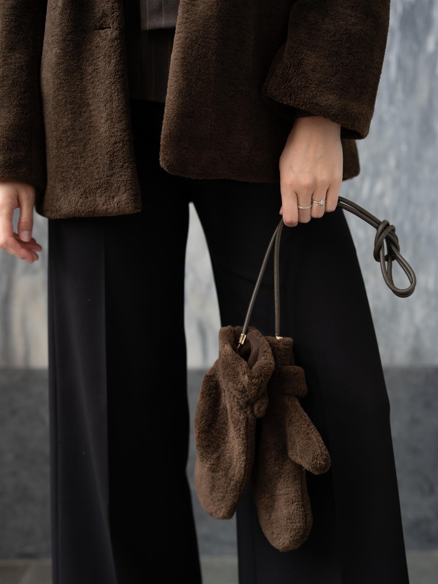 Shea Shearling Gloves Brown