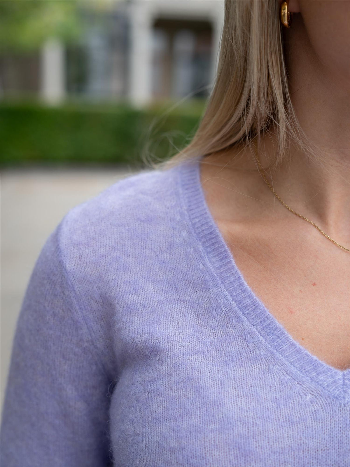 MMMape Sophia V-Neck Knit Violet Tulip