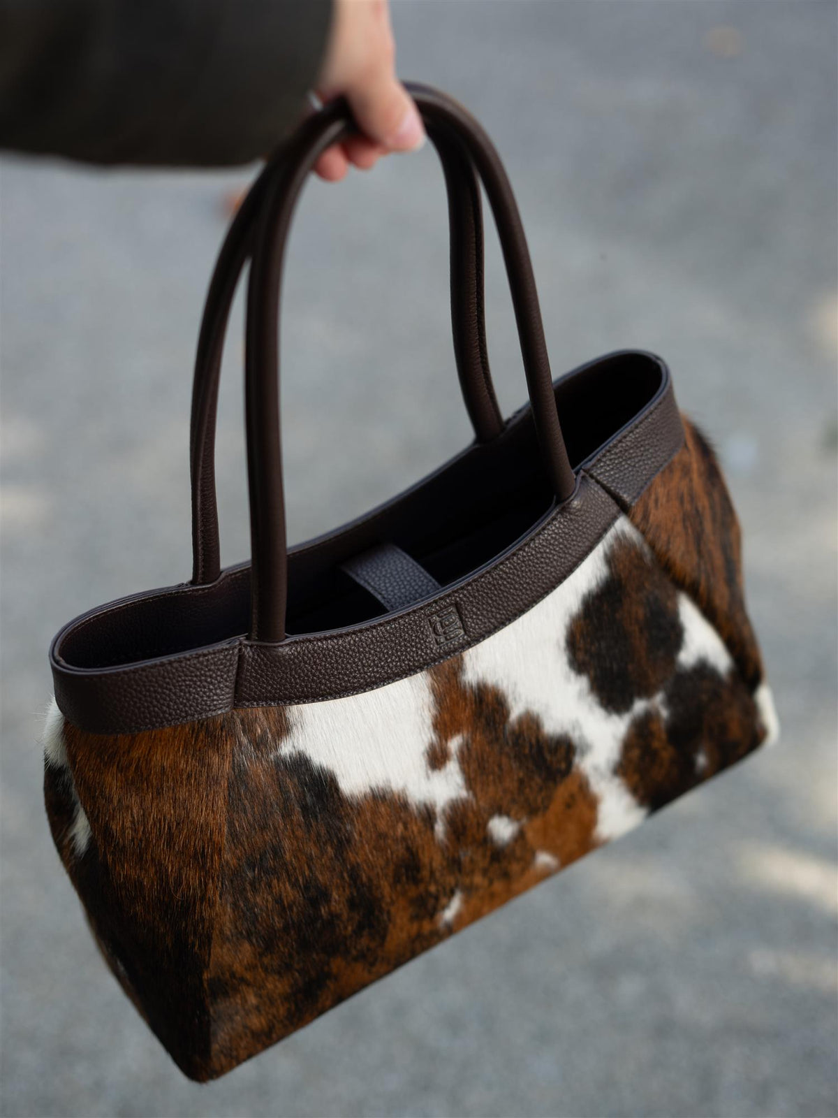 Sorrelle Tote Small Cow