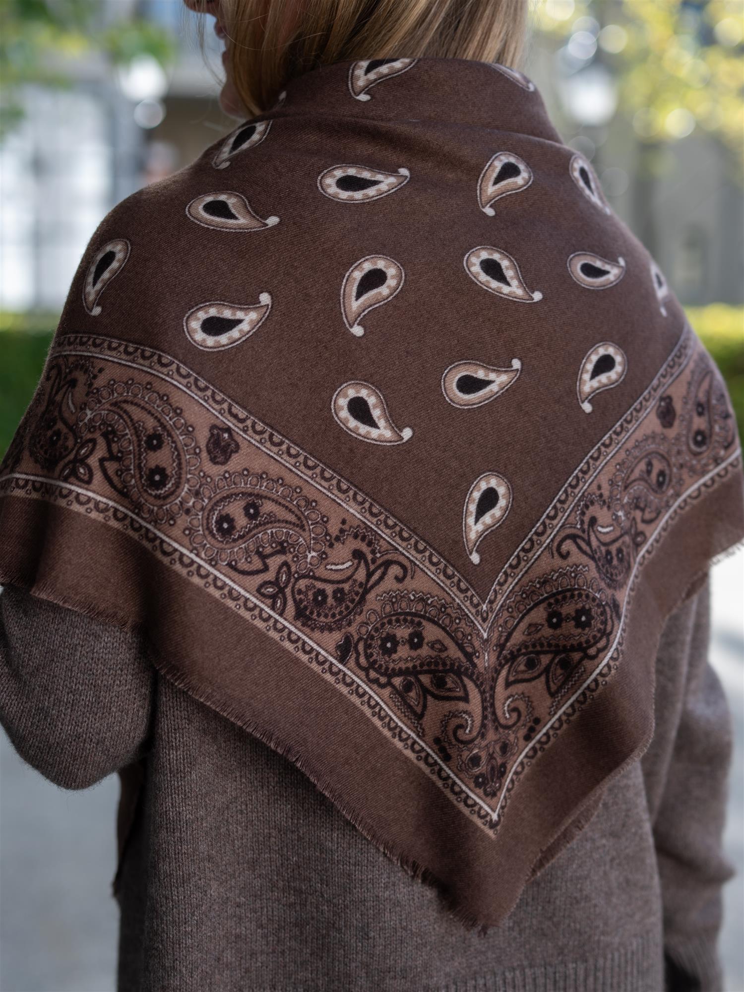 Paisley Scarf Brown