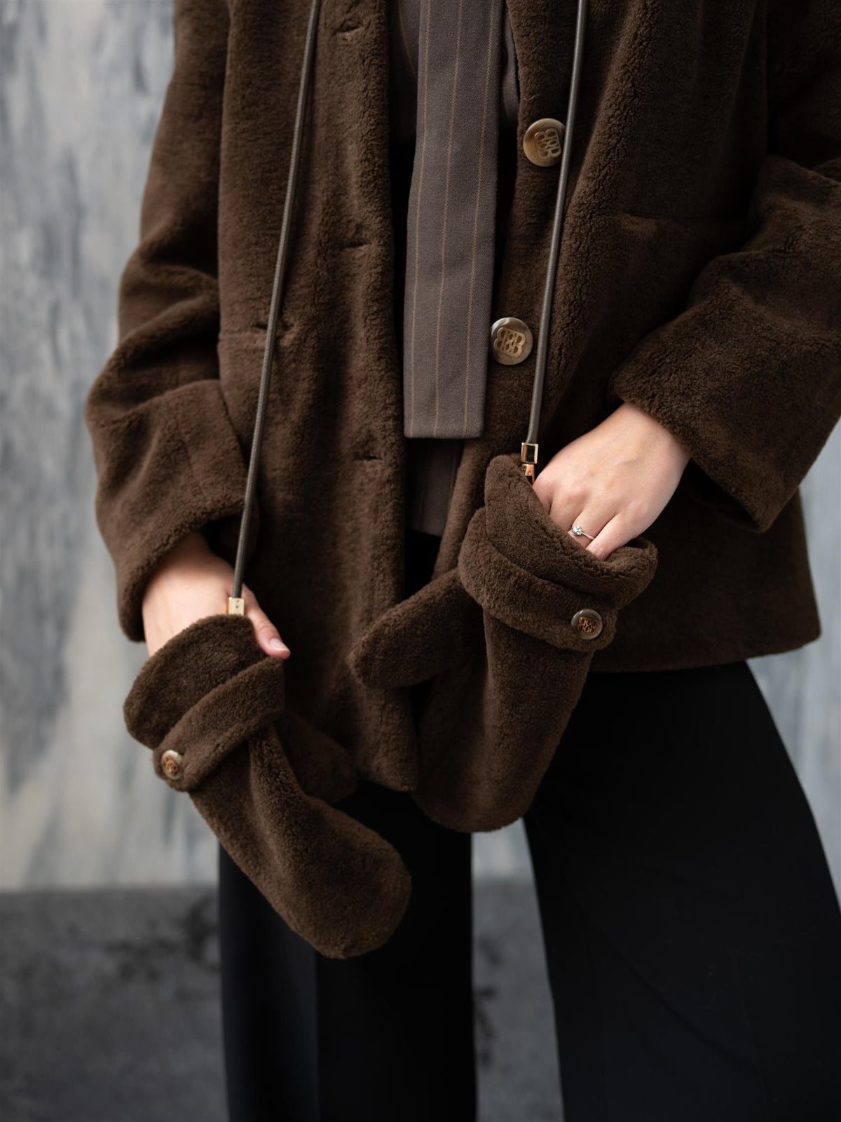 Shea Shearling Gloves Brown