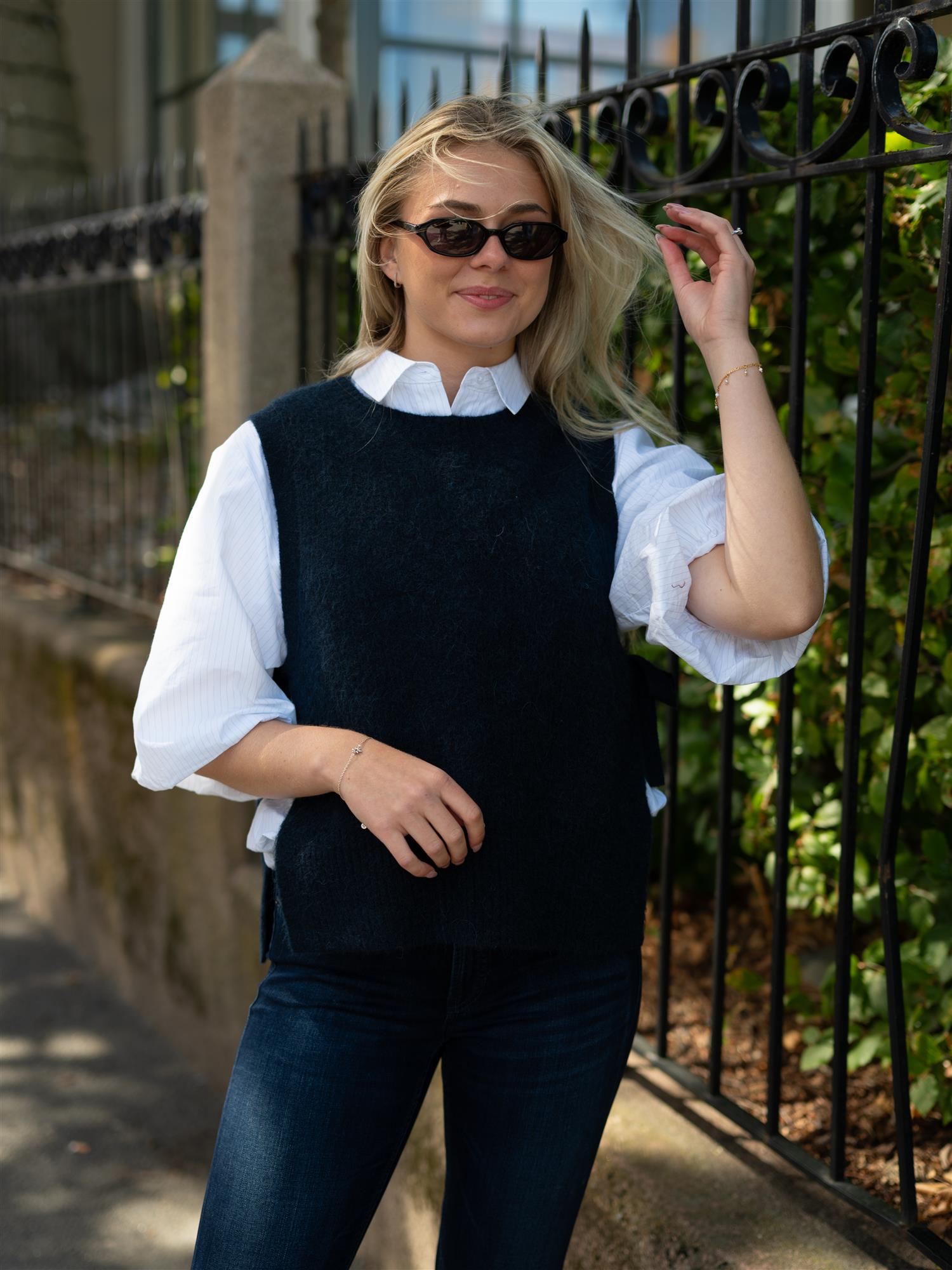 MMThora Tie Knit Vest Salute Navy