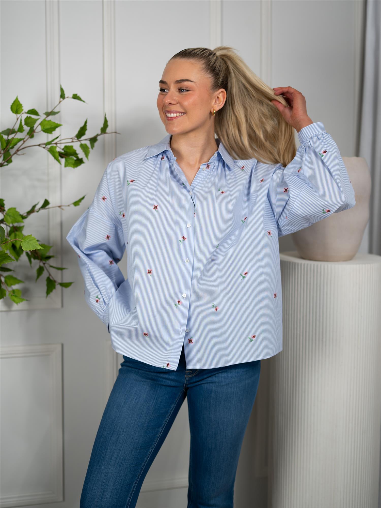 Max Mara Butterfly Light Blue