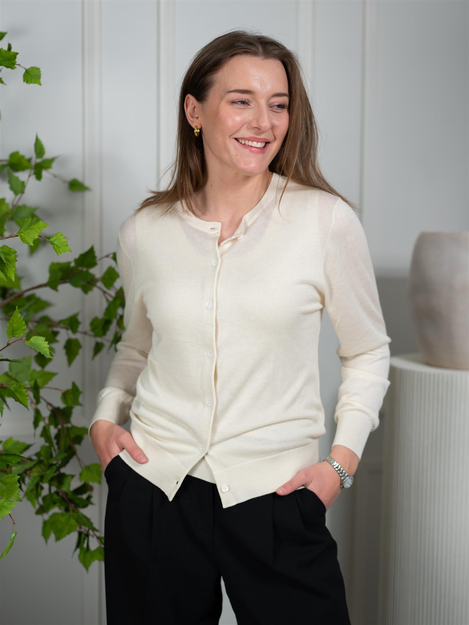 ONE and OTHER Louise Cardigan Creme