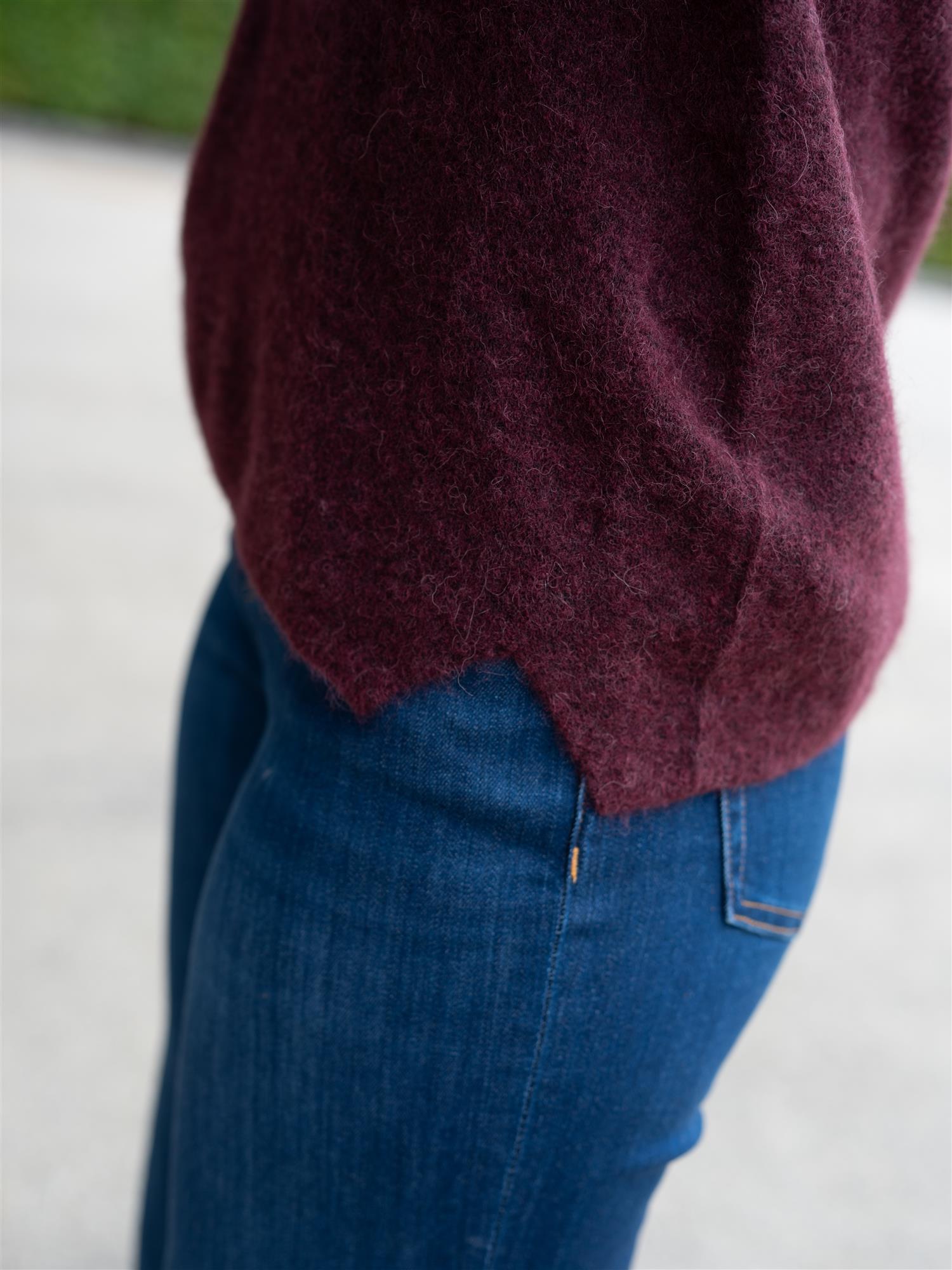 MMMape Sophia V-Neck Knit Port Royale