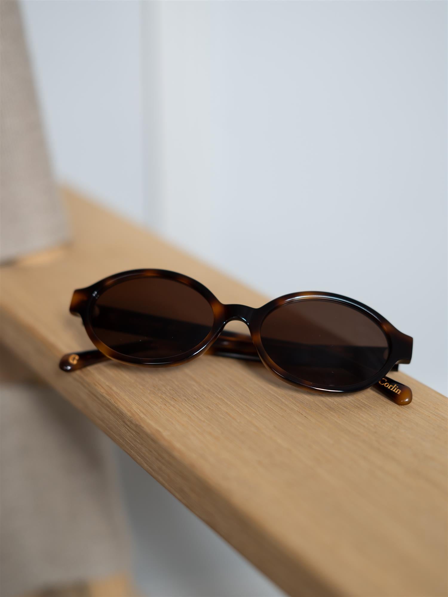 Corlin Selma Tortoise Brown