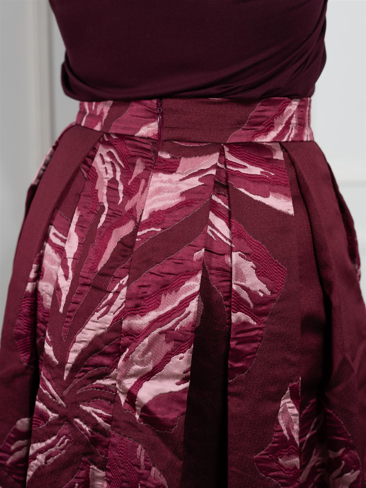 Abey Skirt With Pockets