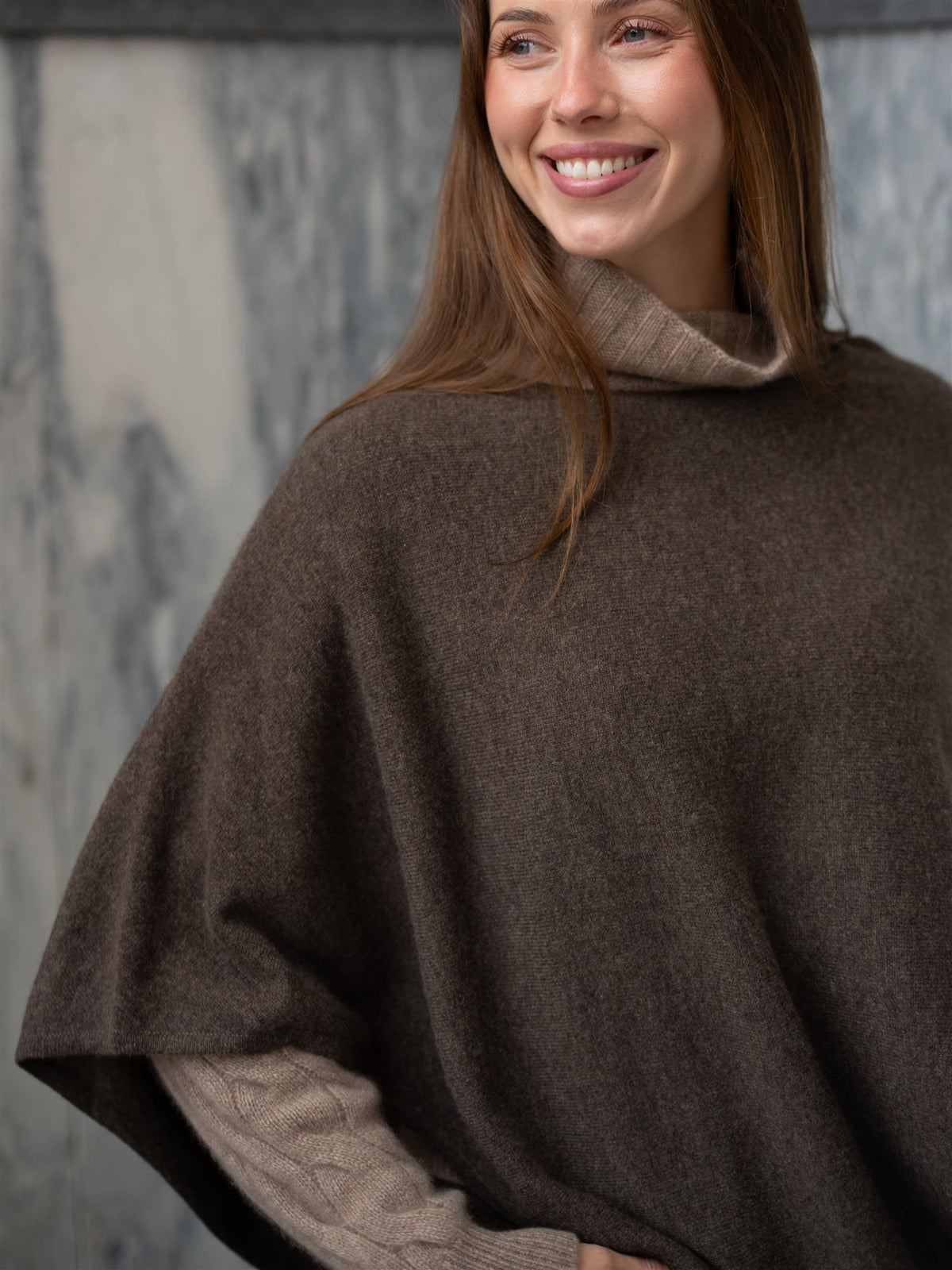 Triangle Poncho Cacao