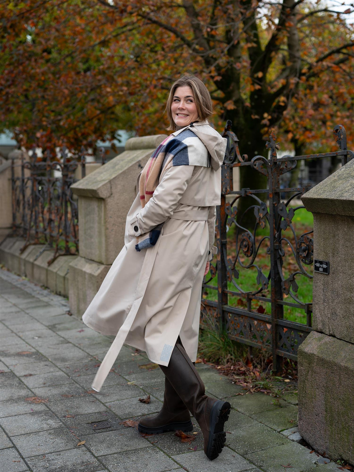 Regndråpe Trench Coat Sand