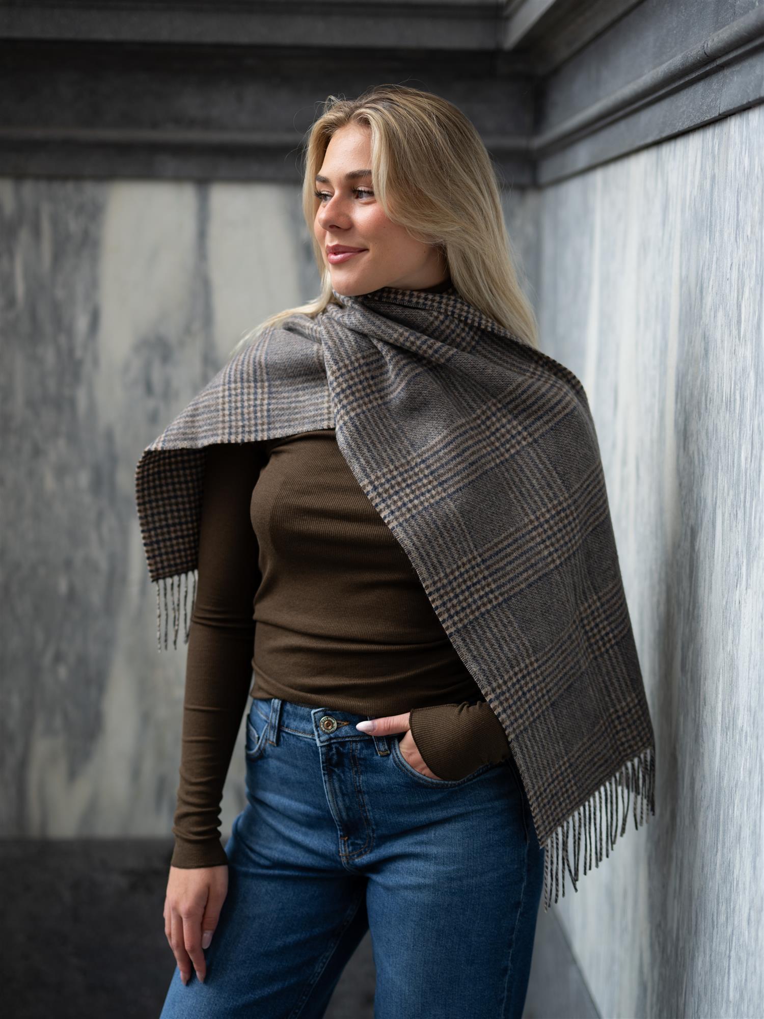 Mya Scarf Dark Brown