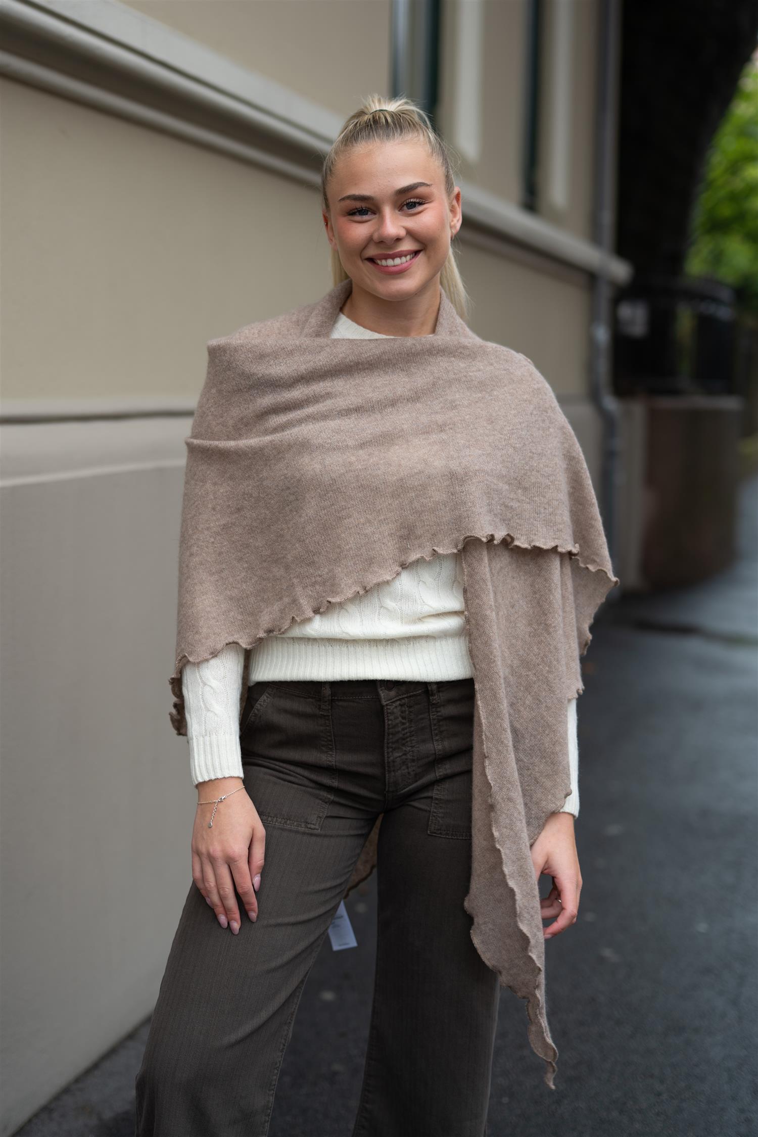Triangle Scarf Mink