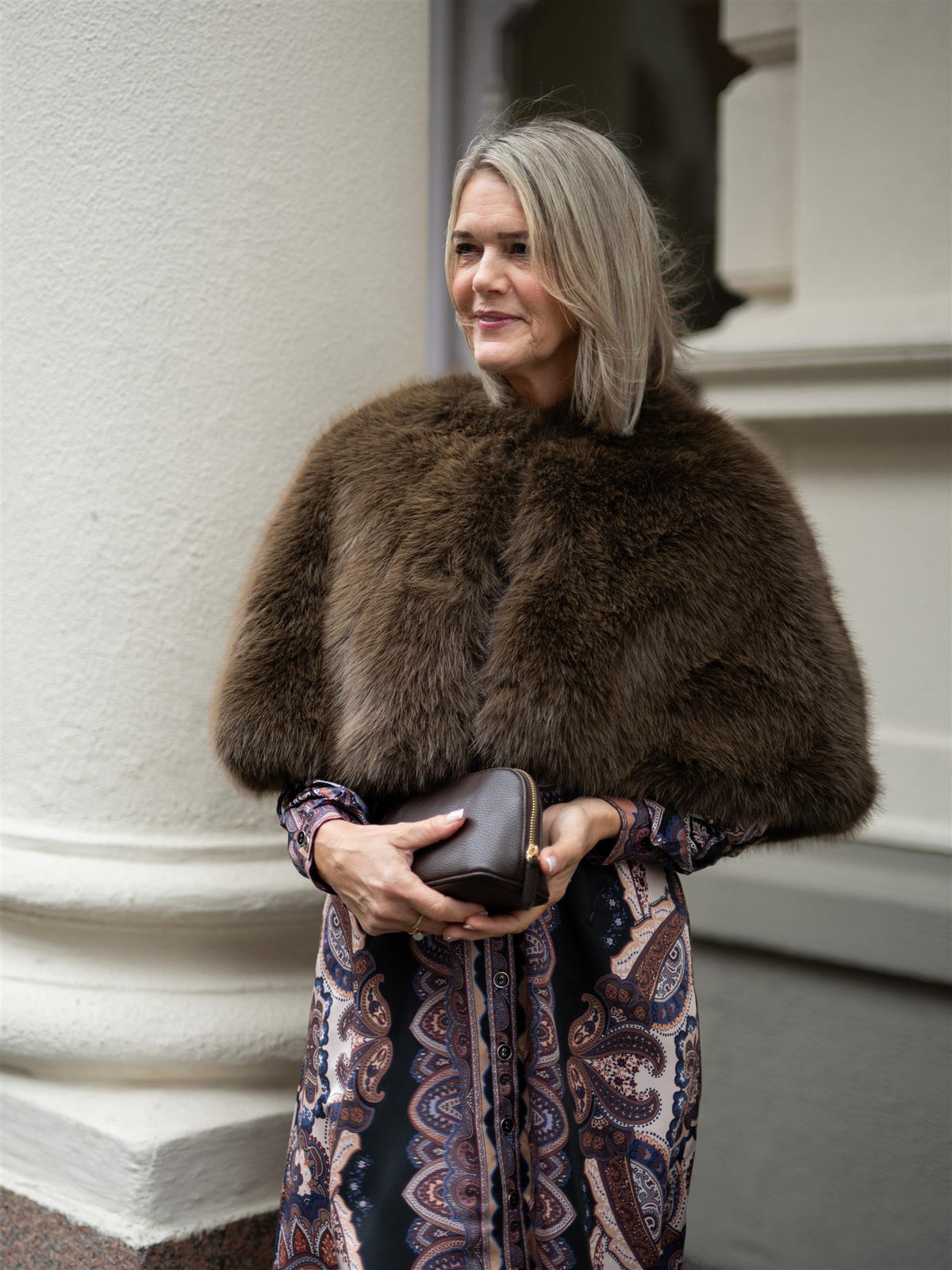 Izaya Fake Fur Cape Brown