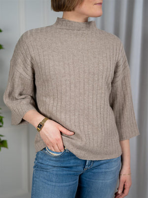 Christian Aks Ray Wool Cash Sweater Sahara