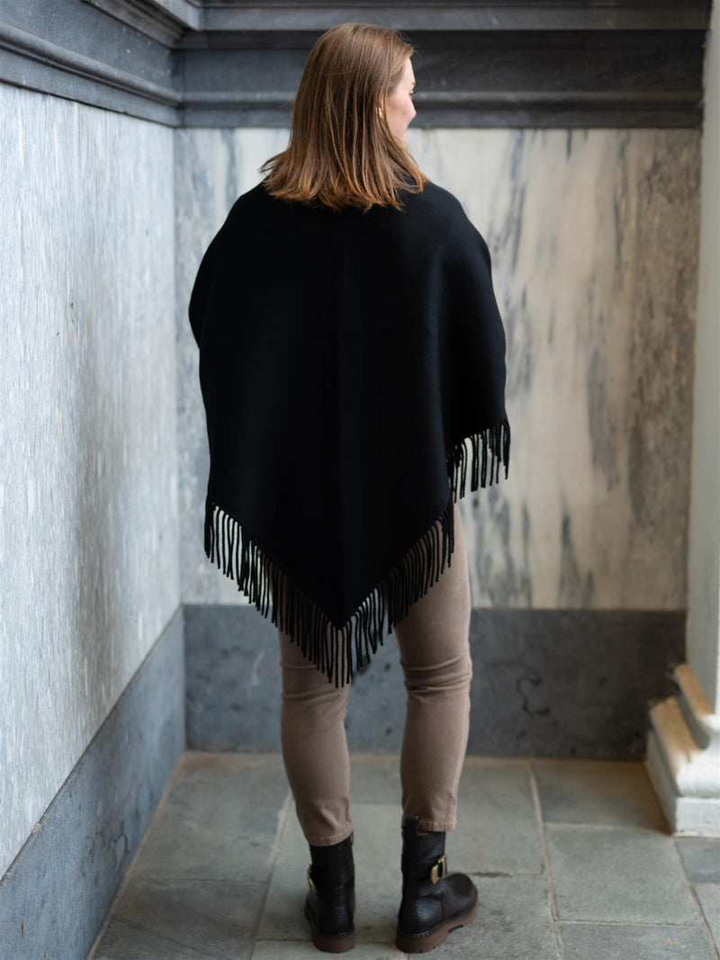 Christian Aks Alba Wool Scarf Black