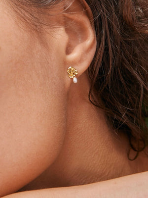 Enamel Studs Mio Pearl