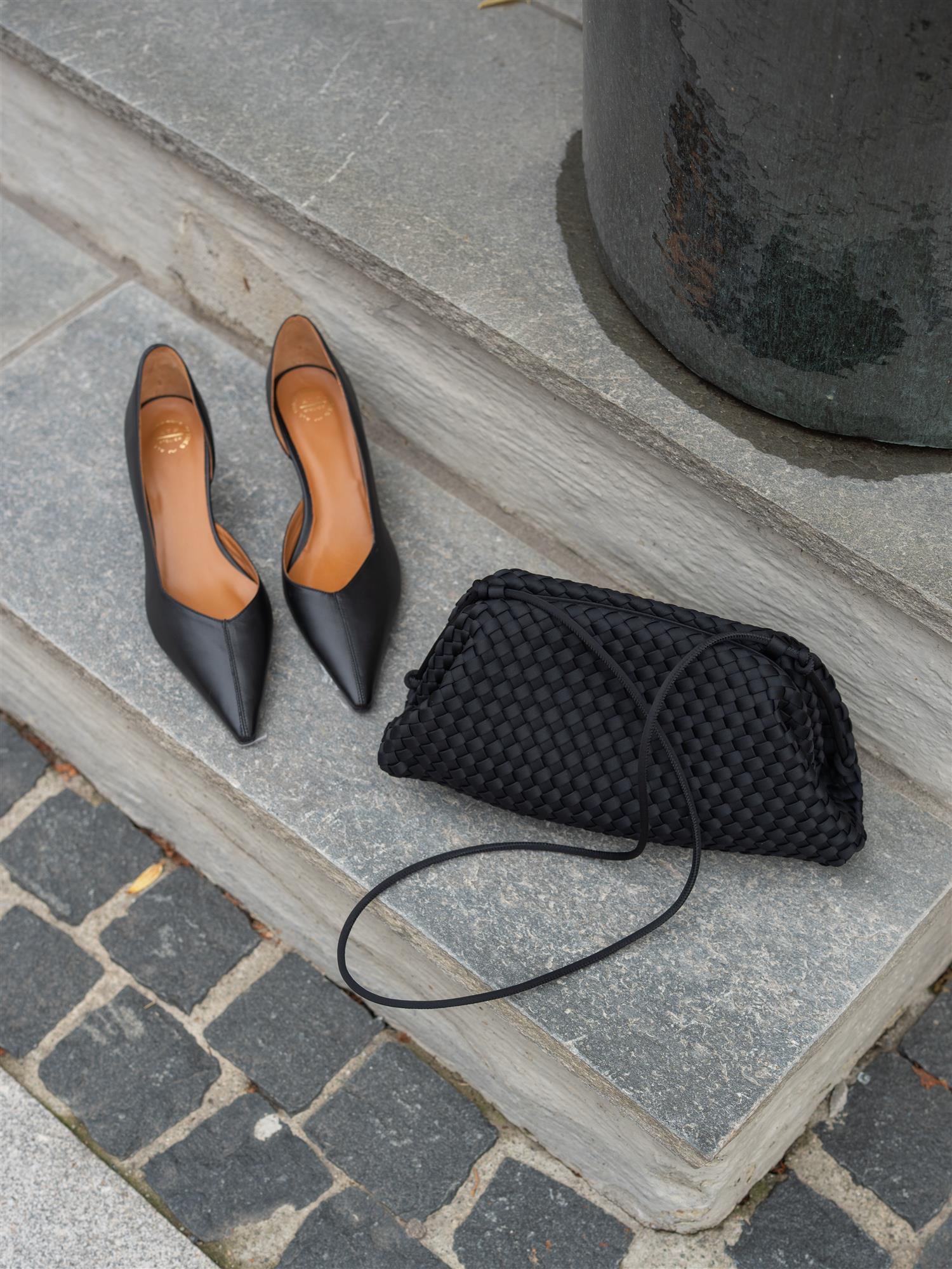 MARREA Pouch Di nero
