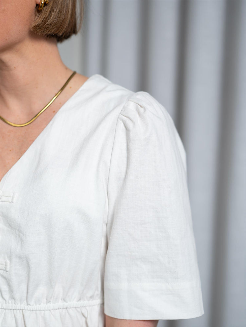 Christian Aks Monic Linen Top White