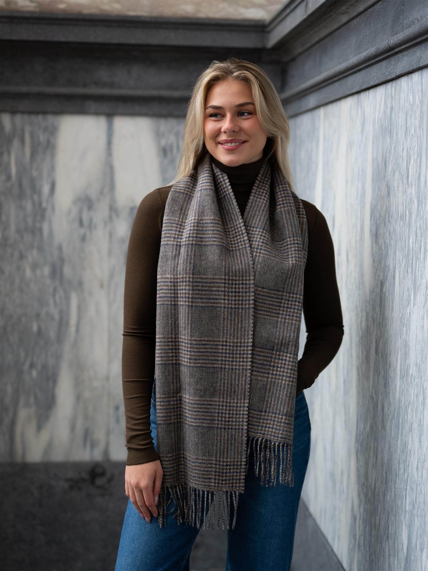Mya Scarf Dark Brown