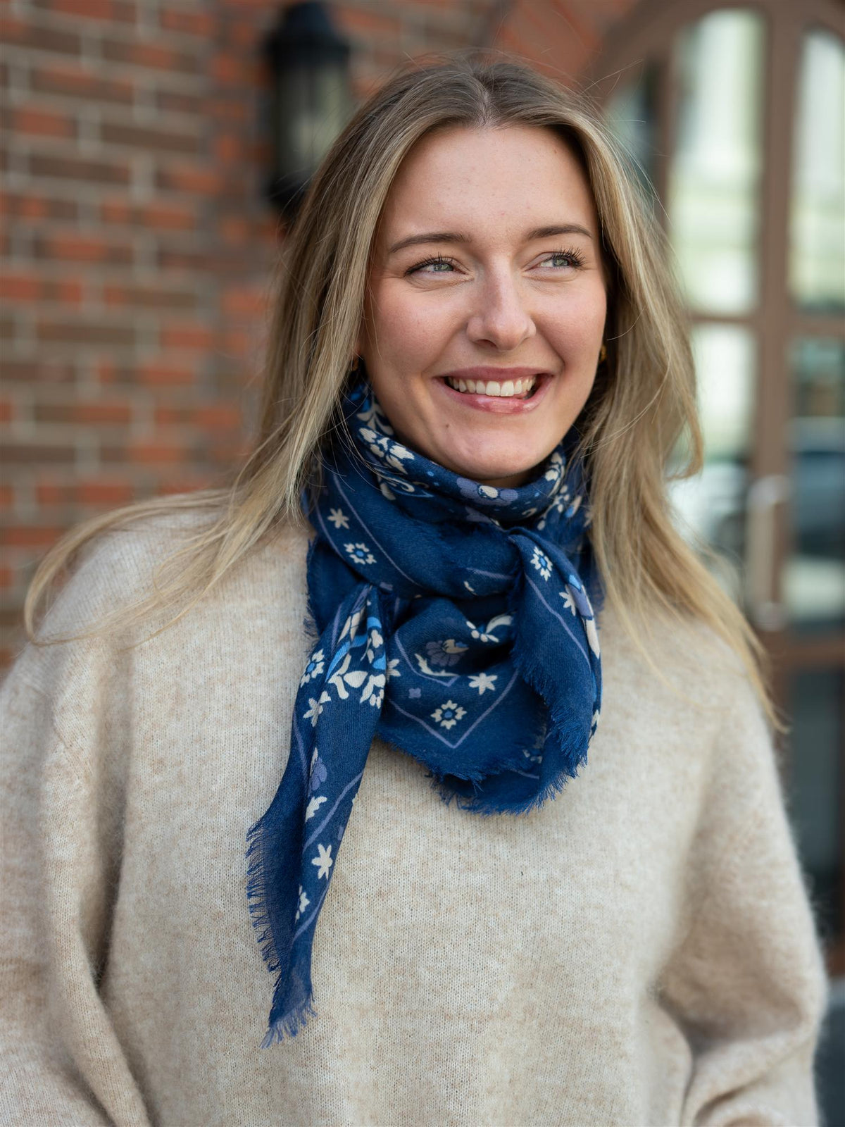 Scarf Secret Garden Dark Navy