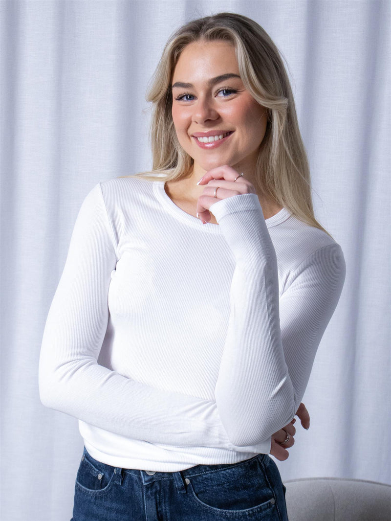 Munthe Cutest White