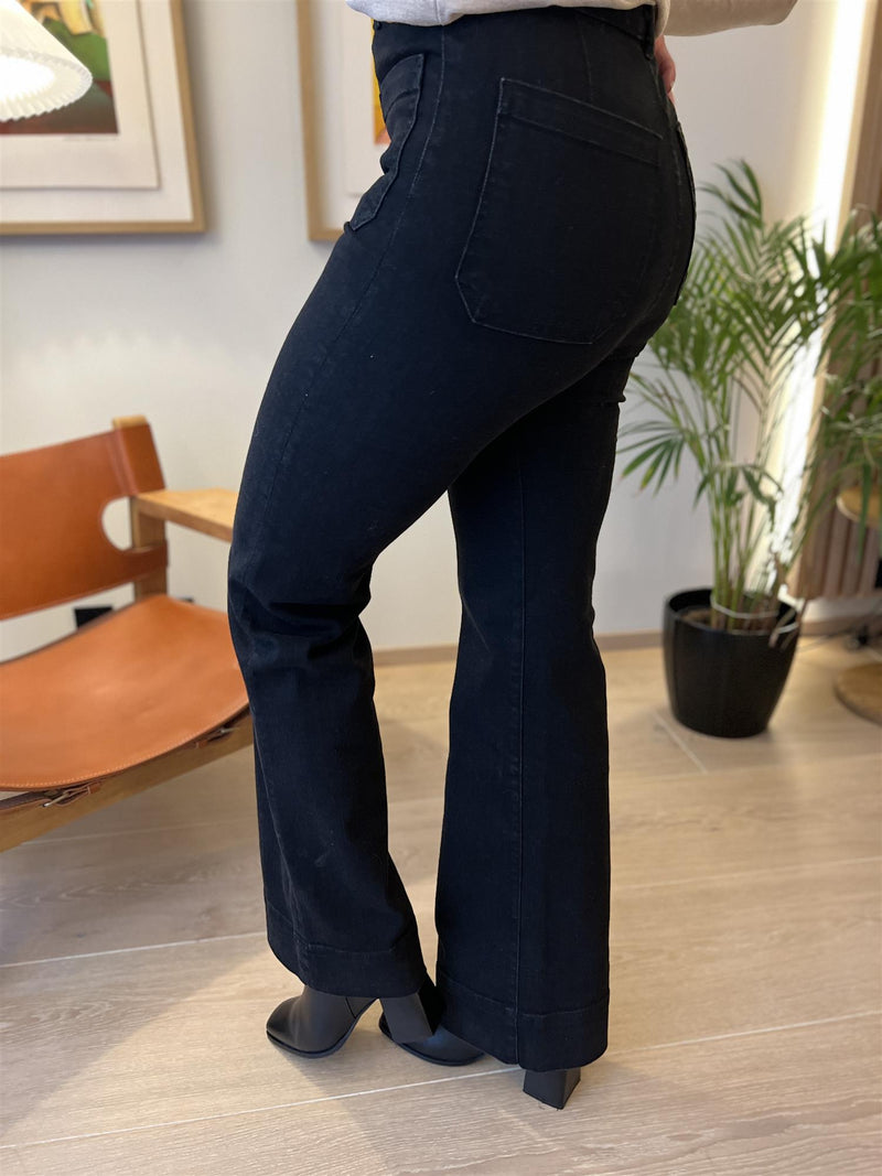 Jeanerica St Monica