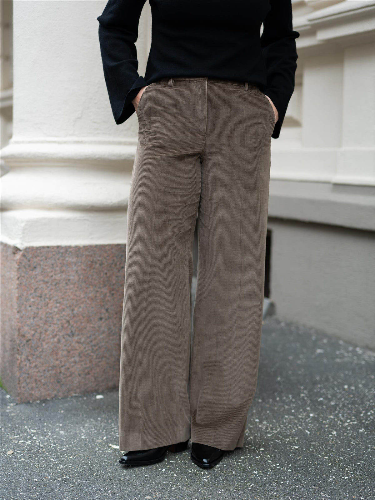 Tania Light Brown