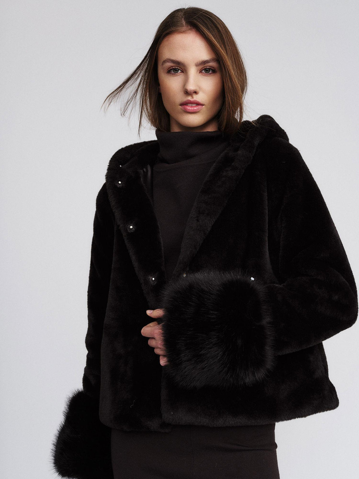 Miu Fake Fur Cuffs Black