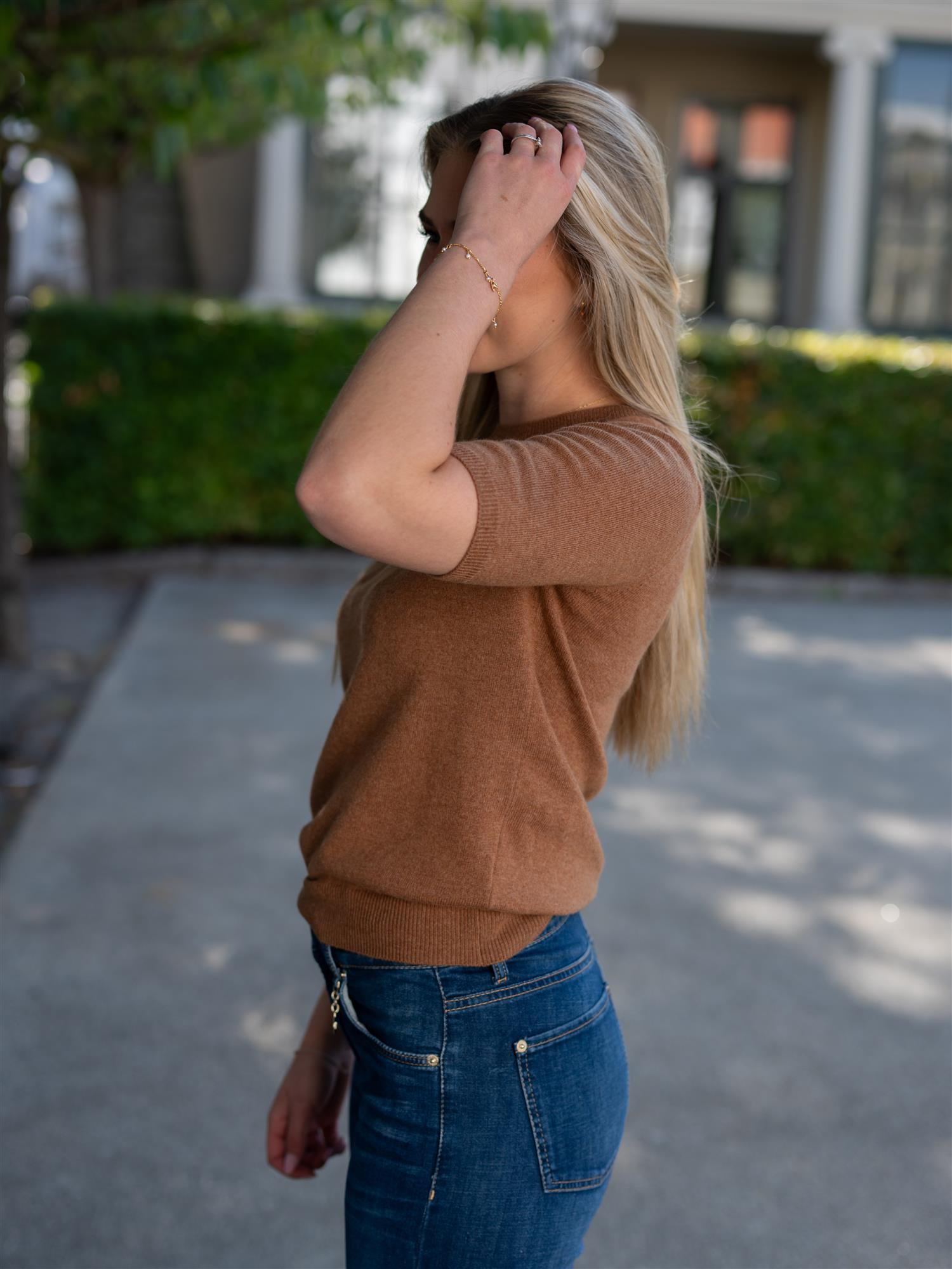 Dear Dharma Marthe Tee Camel
