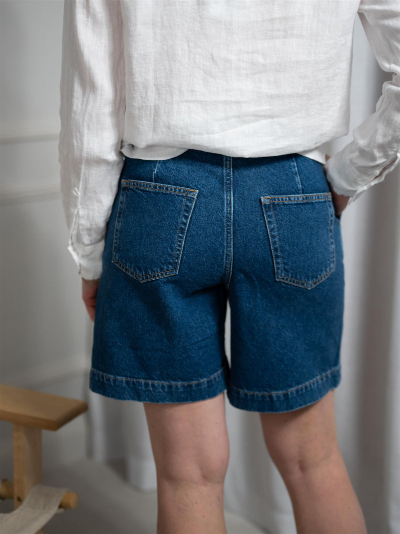 Camilla Pihl Jason Shorts Washed Dark Blue