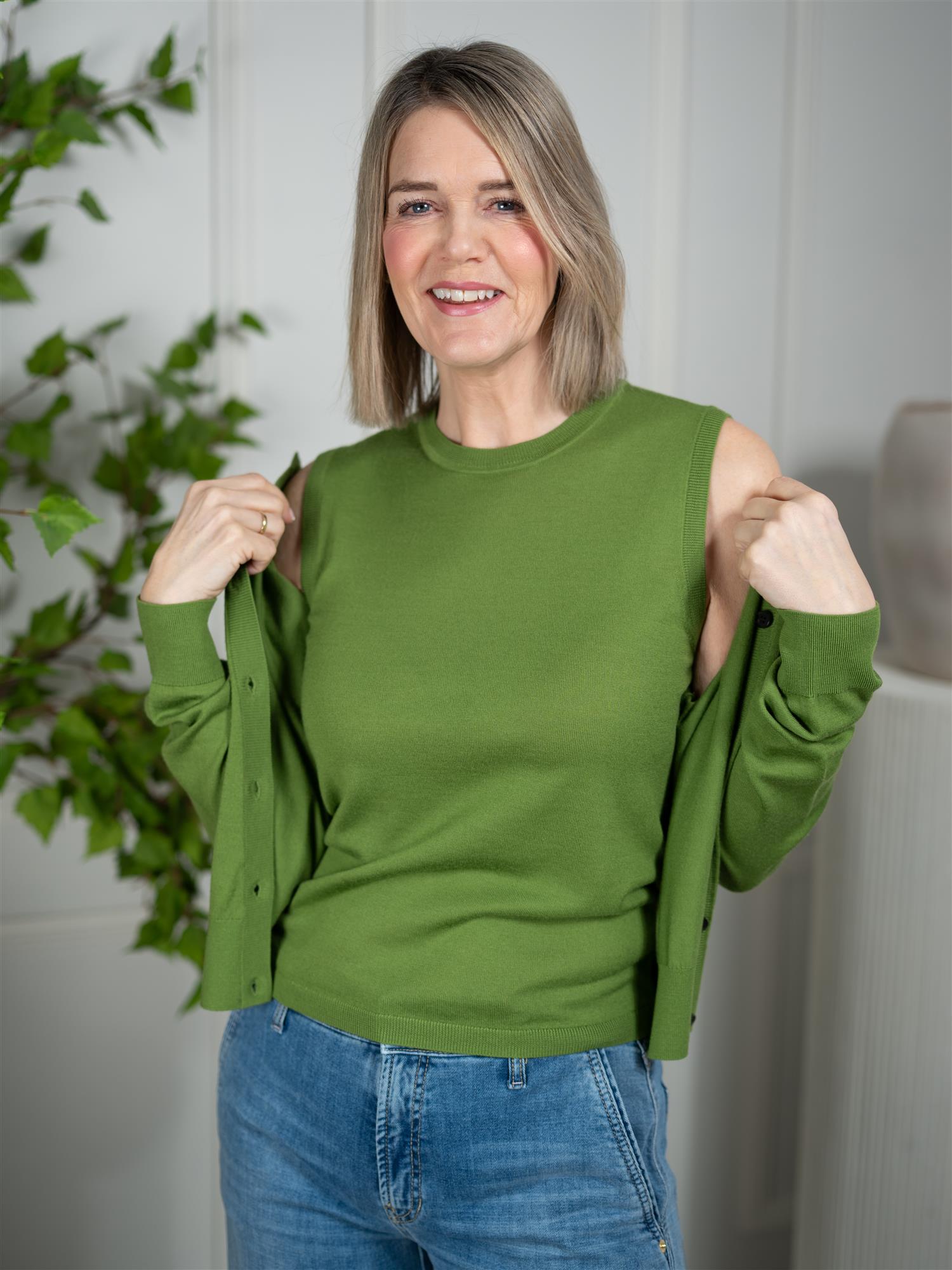Julie Josephine Lilja Merino Cardigan Tulip Green