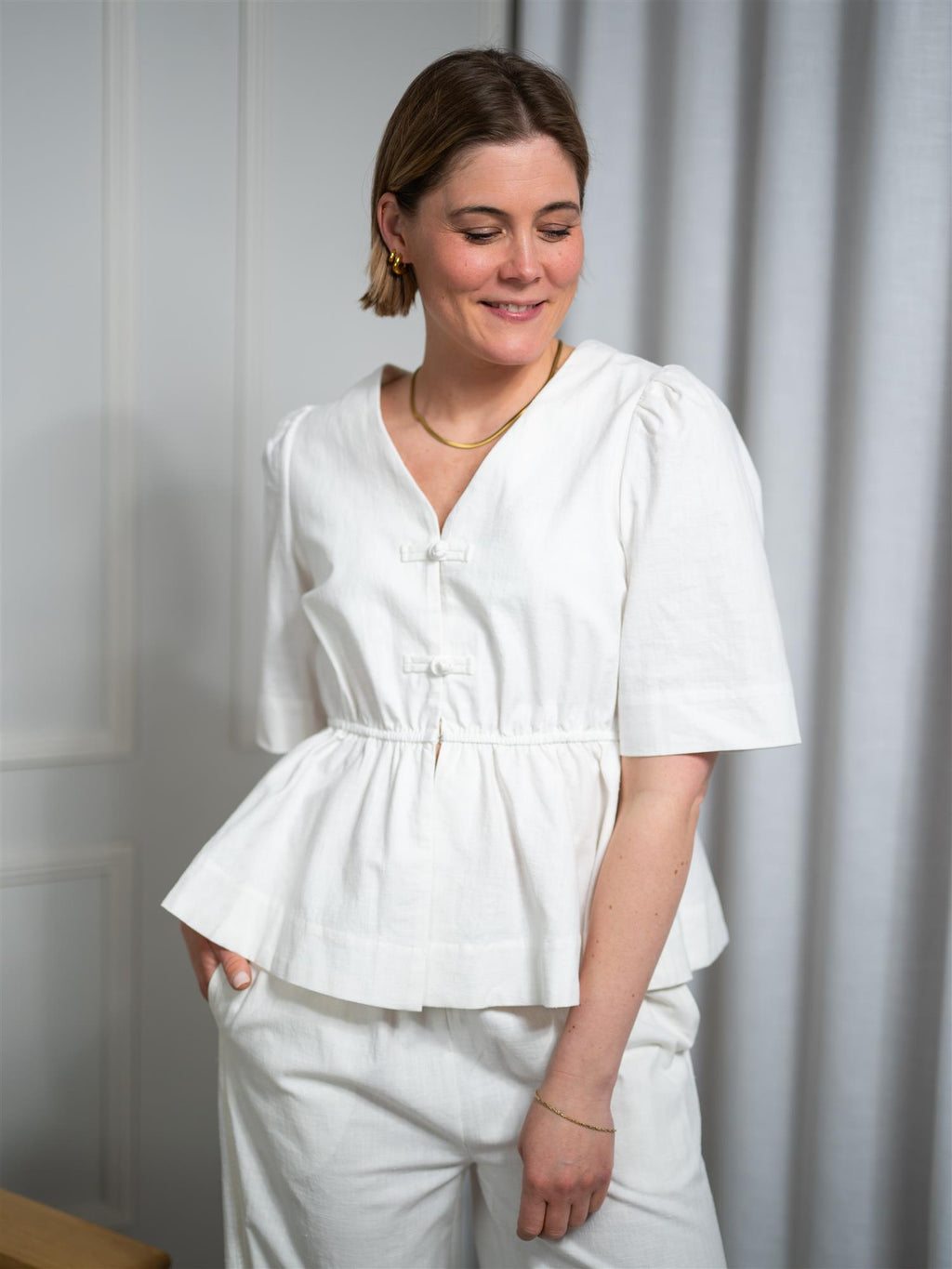Christian Aks Monic Linen Top White
